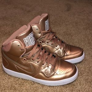 Nike Air Force rose gold/pink